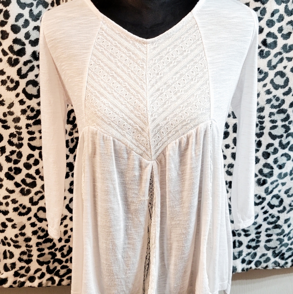 Buckle DayTrip Beautiful White and Lace Top